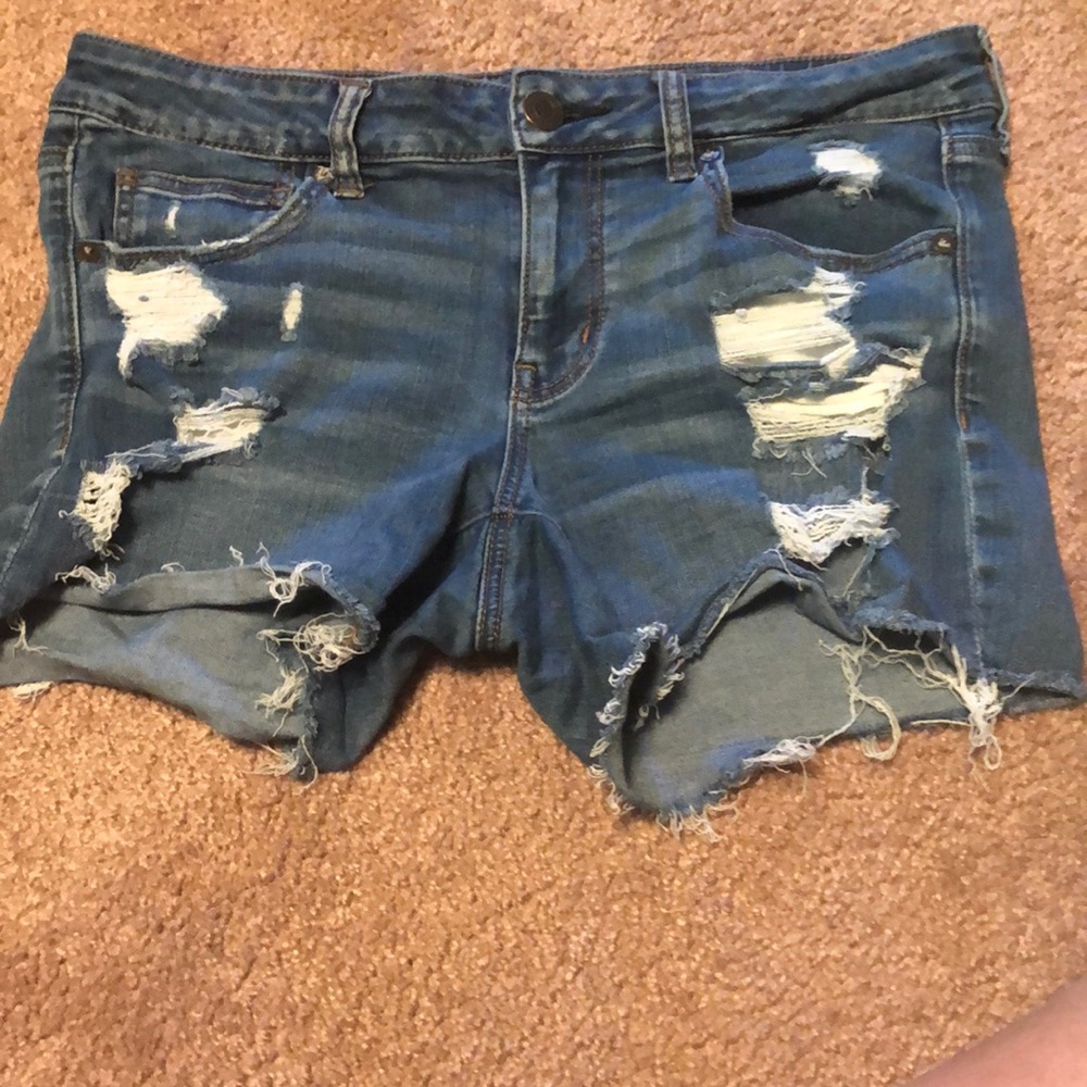 American Eagle shorts!